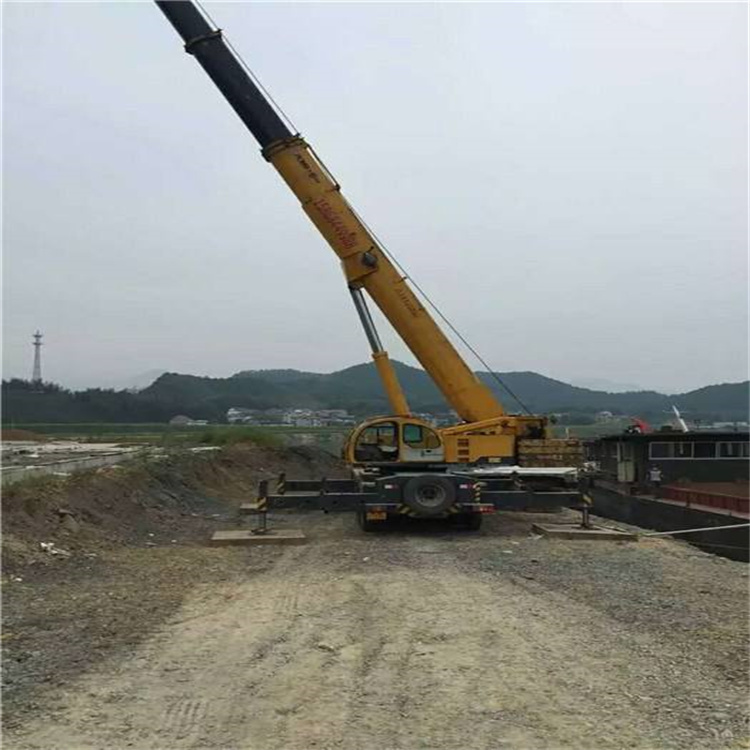 东营重型吊车租赁费用